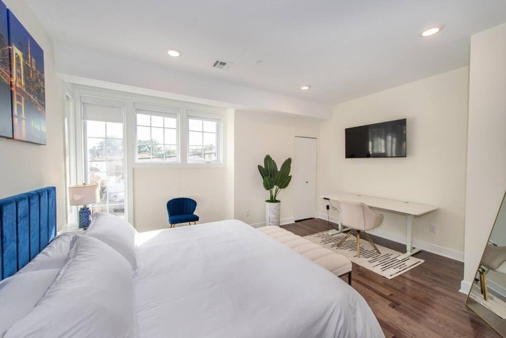 Stylish Chic Condo Nyc At Fingertips Норт-Берген Экстерьер фото